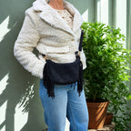 Kunstlederen suede-look schoudertas met franjes