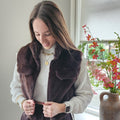 Fluffy dames bodywarmer | donkerbruin